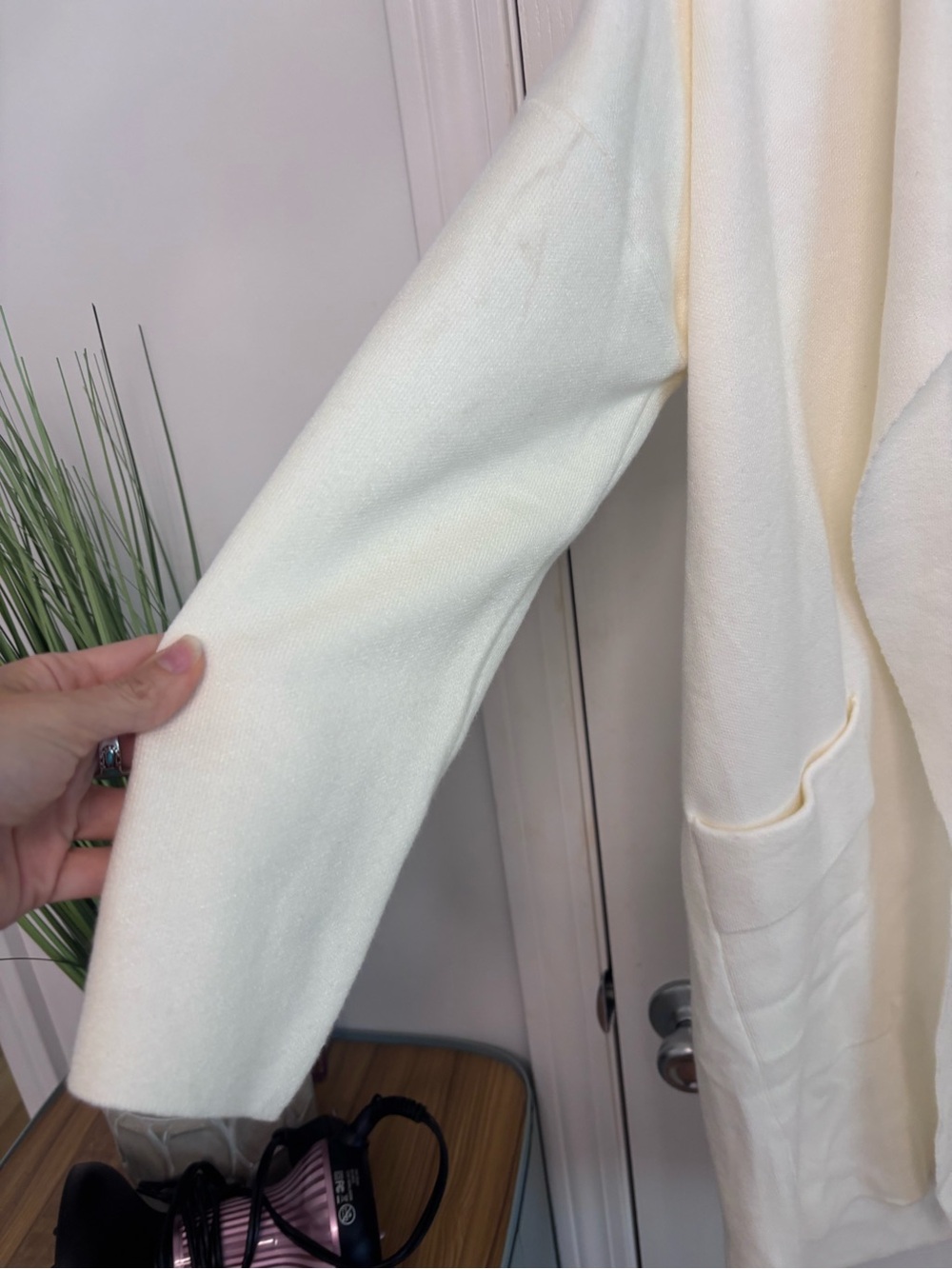 Women’s Open-Front Cream Cardigan with Pockets - Picture 5 of 16